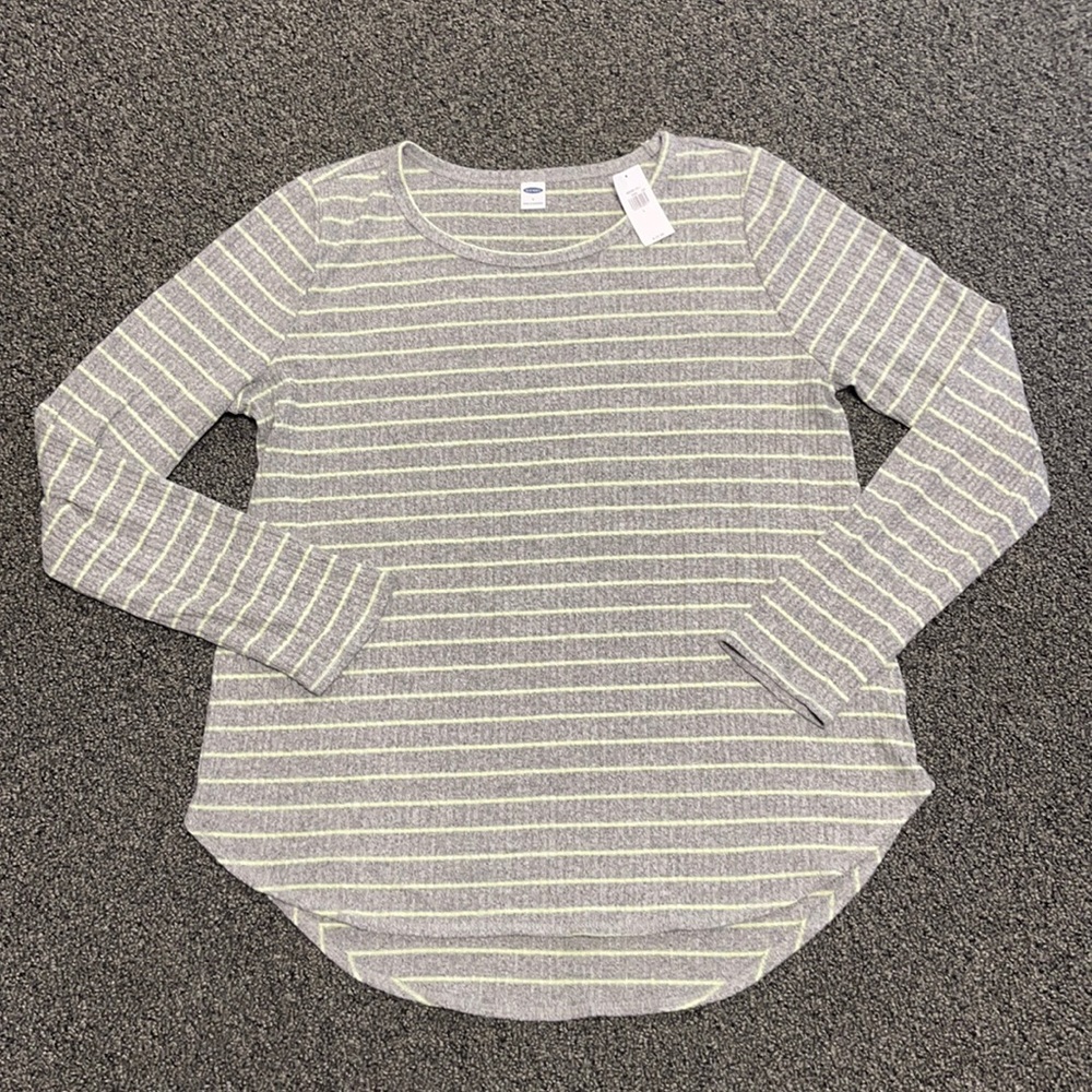 🎉 NWT Women's Old Navy gray striped top size L